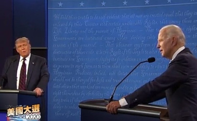 Hai ông Donald Trump và Joe Biden đấu khẩu quyết liệt tại cuộc tranh luận hôm 29/9 (Ảnh: Đông Phương). Hai ông Donald Trump và Joe Biden đấu khẩu quyết liệt tại cuộc tranh luận hôm 29/9 (Ảnh: Đông Phương).