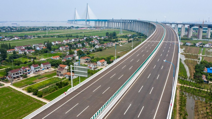 Con đường cao tốc chưa hoàn thành khiến Montenegro mắc nợ Trung Quốc gần 1 tỷ USD (Ảnh: Đa Chiều).