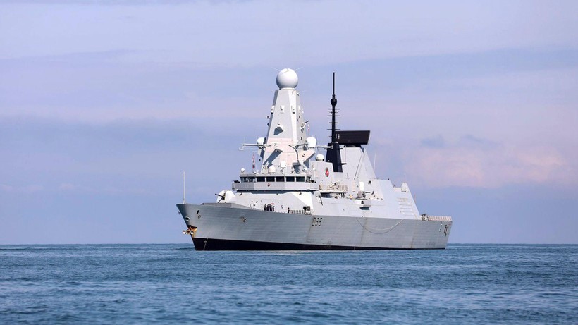 Khu trục hạm HMS Defender của Hải quân Anh (Ảnh: Đa Chiều). Khu trục hạm HMS Defender của Hải quân Anh (Ảnh: Đa Chiều).