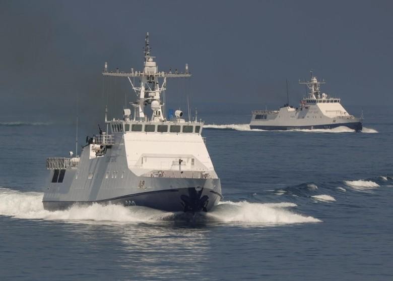 Các khinh hạm cao tốc Nga truy đuổi tàu HMS Defender của Anh (Ảnh: Đông Phương). Các khinh hạm cao tốc Nga truy đuổi tàu HMS Defender của Anh (Ảnh: Đông Phương).