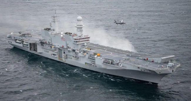 Sau khi hoàn thành cải tạo, nâng cấp, tàu Izumo sẽ tương tự như tàu sân bay Cavour này của Italy (Ảnh: 163).