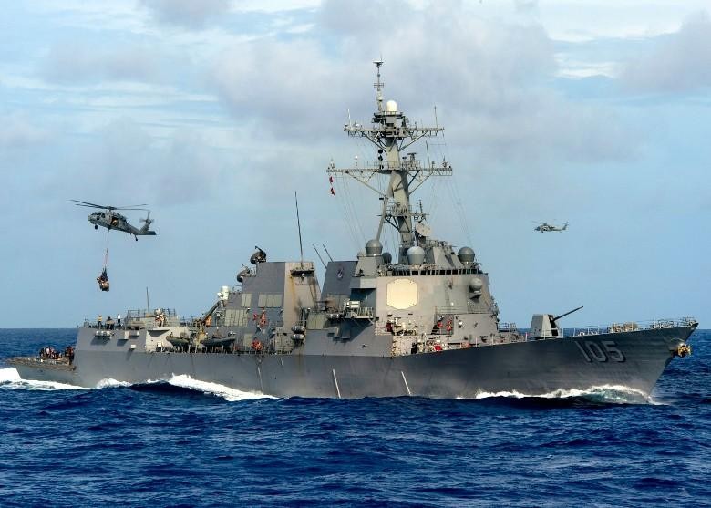 Khu trục hạm USS Dewey (DDG-105) của Hải quân Mỹ (Ảnh: Đông Phương).