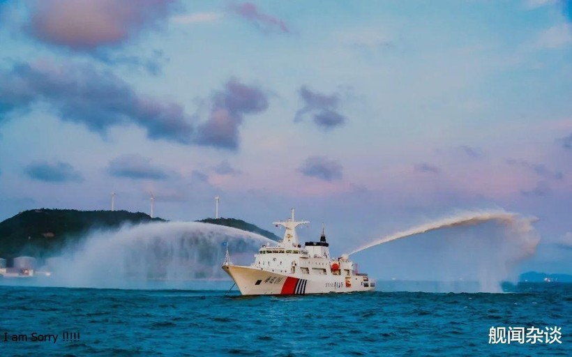 Tàu Hải Tuần 09 được trang bị thủy pháo công suất lớn (Ảnh: Toutiao).