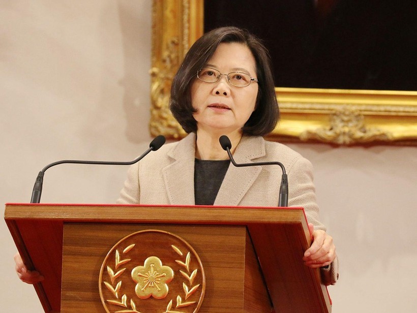 Bà Thái Anh Văn phát biểu về quan hệ xuyên eo biển sáng 1/1/2022 (Ảnh: Dwnews). Bà Thái Anh Văn phát biểu về quan hệ xuyên eo biển sáng 1/1/2022 (Ảnh: Dwnews).