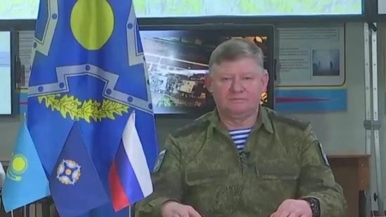 Tư lệnh lực lượng gìn giữ hòa bình CSTO, Thượng tướng Serdyukov, Tư lệnh Lực lượng ĐBĐK Nga (Ảnh: Sina).