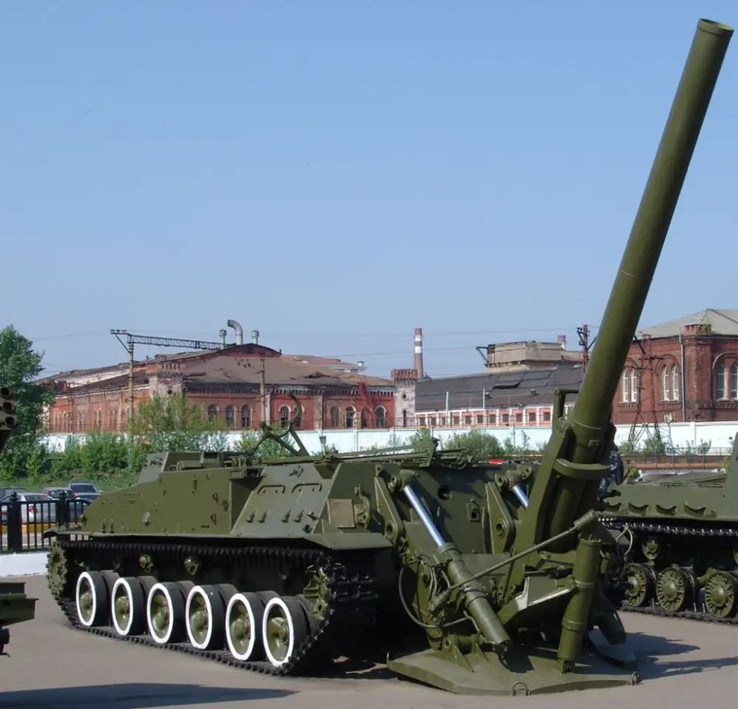 Cối 2S4 Tulip ở trạng thái triển khai sẵn sàng chiến đấu.