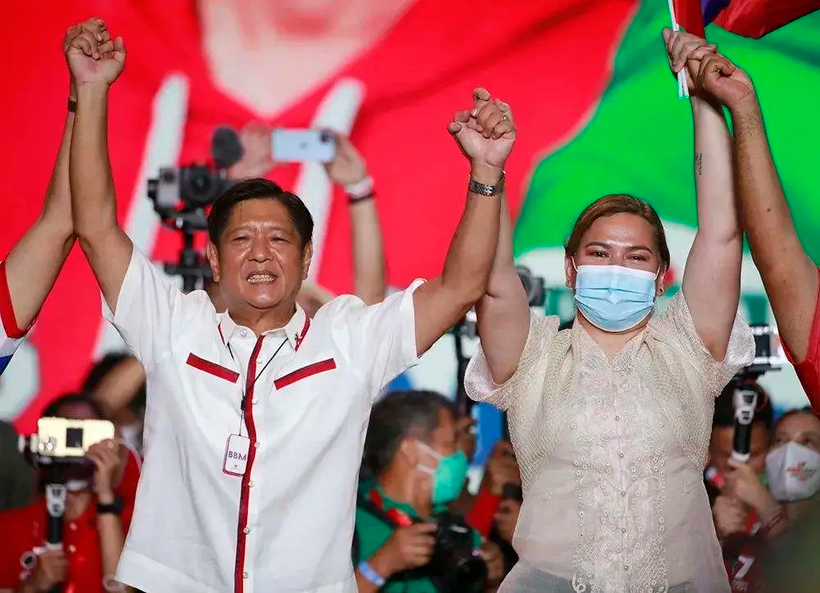 Ông Marcos và tân Phó Tổng thống Sara Duterte.