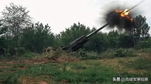 Lựu pháo M777 có thể sử dụng để bắn đạn M982 Excalibur (Ảnh: Toutiao).