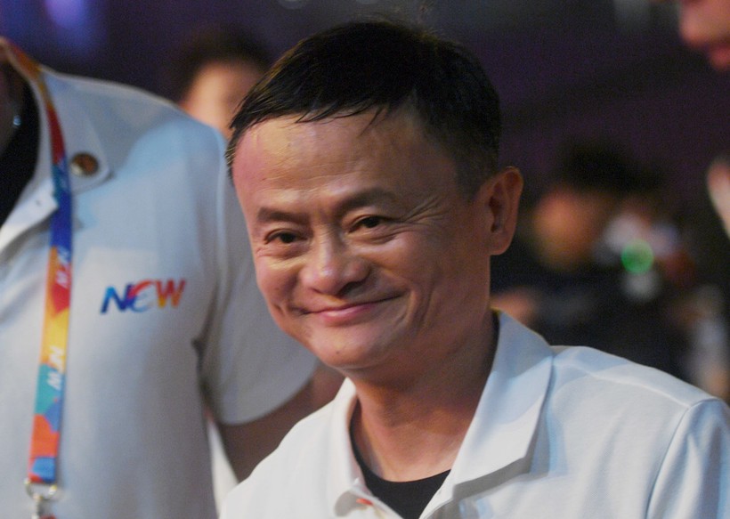 Jack Ma tro ve Trung Quoc sau 1 nam.jpg