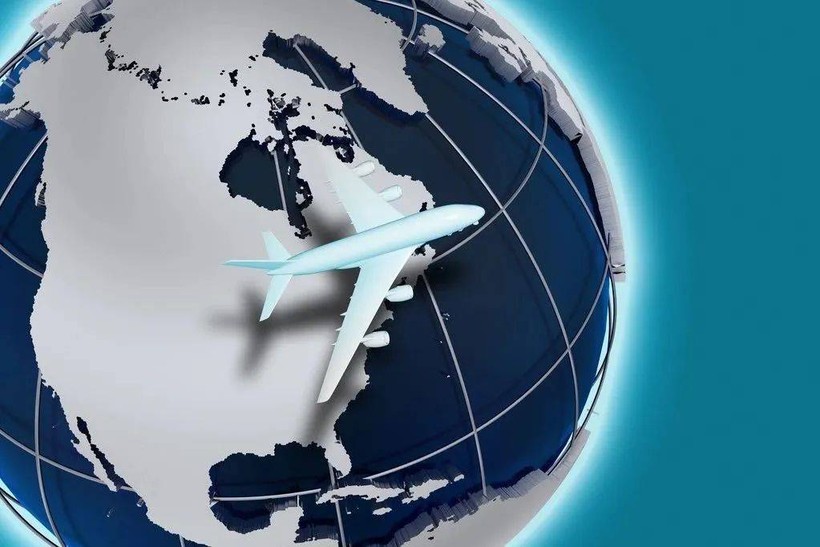 Số lượng chuyến bay ít và giá vé đắt cũng là nguyên nhân khiến du khách nước ngoài nhập cảnh Trung Quốc giảm (Ảnh: Sohu). So chuyen bay den Trung Quoc giam va ve dat.jpeg