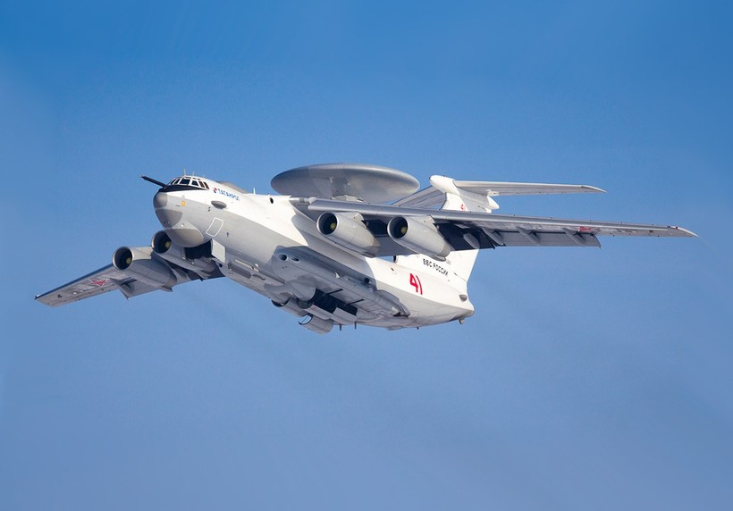 Phiên bản A-50U mới nhất của Không quân Nga (Ảnh: Wiki). a-50u-237.jpg