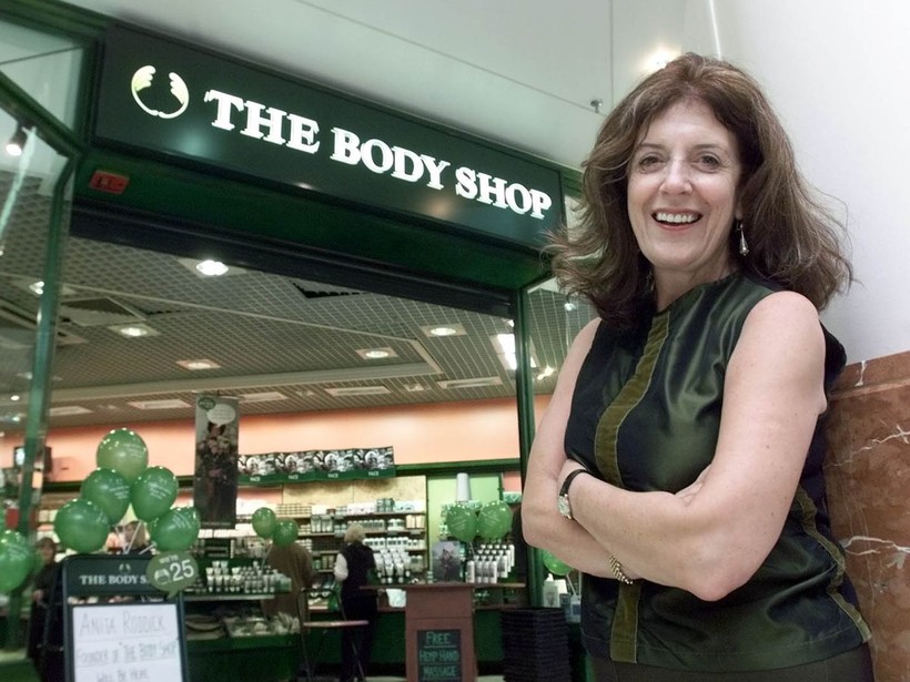 Bà Anita Roddick, người sáng lập và là CEO đầu tiên của The Body Shop (Ảnh: NBD). anita-roddick-va-the-body-shop-7294.jpg