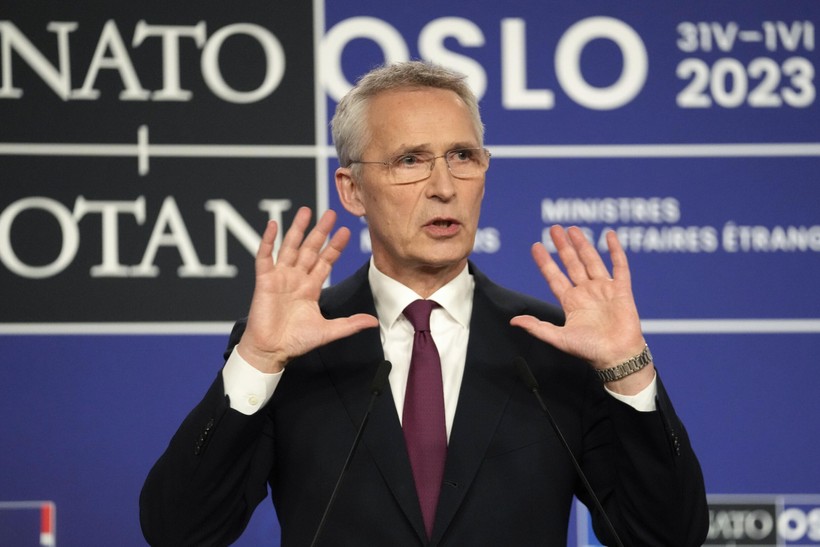 Tổng thư ký NATO J. Stoltenberg (Ảnh: NATO). TTK NATO Stoltenberg.jpg