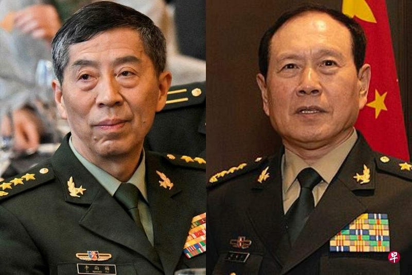 Hai Bộ trưởng Quốc phòng kế nhiệm nhau là Ngụy Phượng Hòa (phải) và Lý Thượng Phúc đều bị cách chức đại biểu Quốc hội (Ảnh: Zaobao) Ly Thuong Phuc, Nguy Phuong Hoa.png