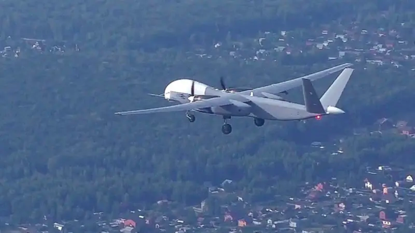 Máy bay không người lái tầm trung "Altius-U" Nga đang phát triển (Ảnh: Topwar). UAV Altius-U cua Nga.png