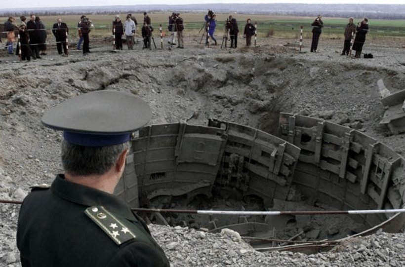 Gieng phong bi pha huy.png