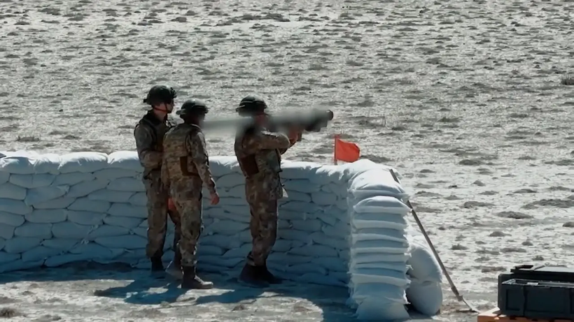 Phong ten lua thu nghiem.png