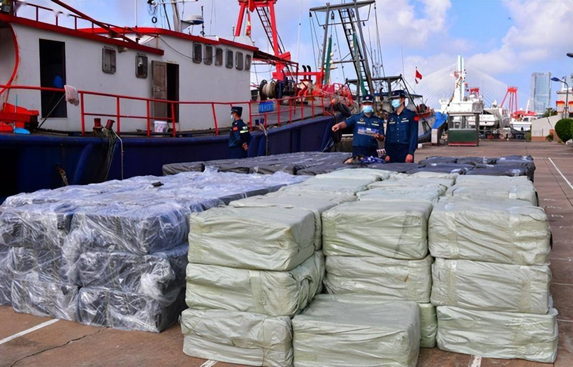 Hai quan Hongkong bat buon lau.png