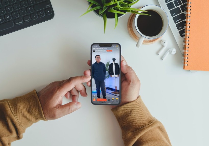 Những người thành công đã từng trải qua những phiên live không người xem, hoặc không có tương tác, không ai mua hàng. Ảnh: Vietnamnet. 2-ava-1436.jpg