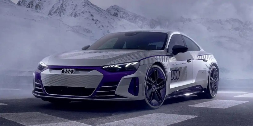 Ý tưởng xe đua trên băng Audi RS e-tron GT (Ice Race concept) Ảnh: Audi Audithethao02.jpg