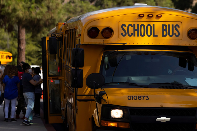 Xe buýt trường học tại California, Mỹ (Ảnh: Reuters)