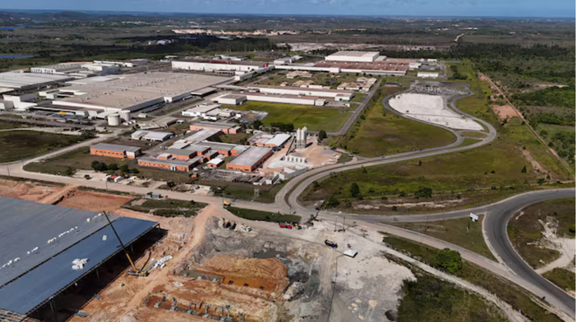 Công trường xây dựng nhà máy sản xuất xe điện mới của BYD tại Camacari, Brazil. Ảnh: Reuters.