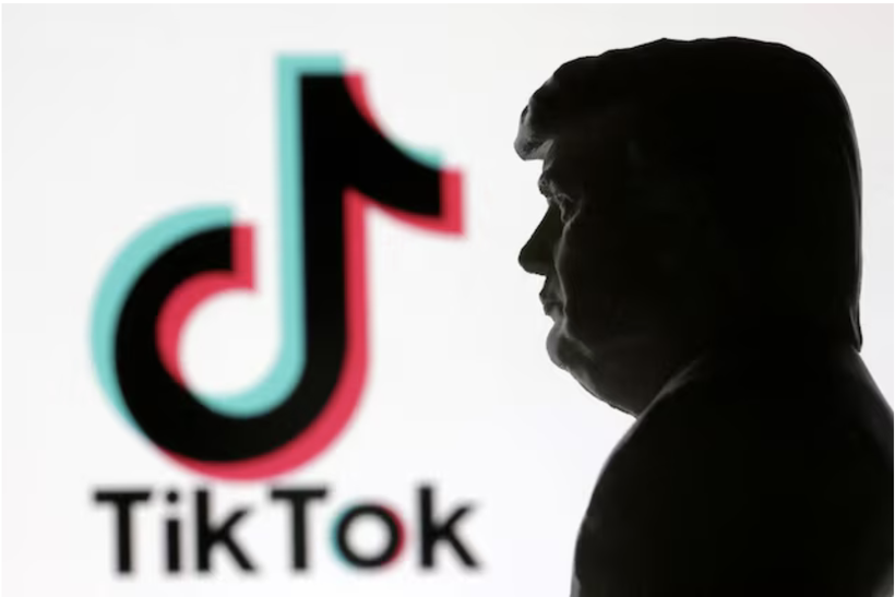 Tổng thống Mỹ Donald Trump chuẩn bị ký sắc lệnh thoái vốn của TikTok. Ảnh: Reuters.