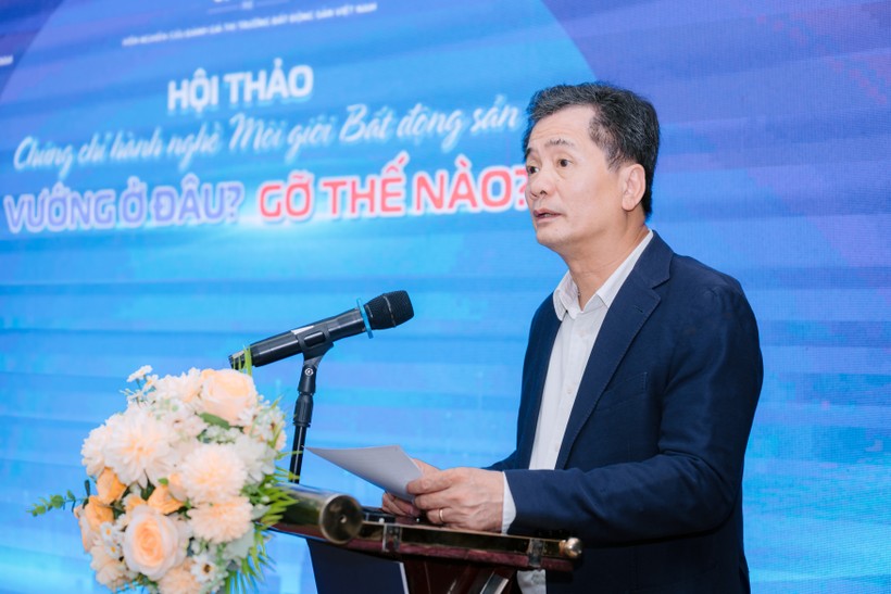 TS. Nguyễn Văn Đính: Cơn “bão ngầm” trong ngành môi giới là khủng hoảng xoay quanh chứng chỉ hành nghề hoithao-07609.JPG