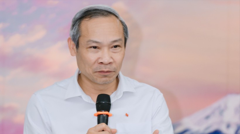Ông Phan Đức Hiếu, Ủy viên Thường trực Ủy ban Kinh tế của Quốc hội khóa XV chia sẻ tại hội thảo. hoithao-07685.JPG