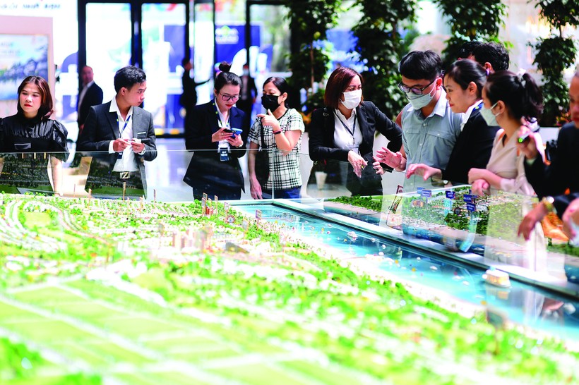 TP.HCM yêu cầu doanh nghiệp bất động sản không ủy quyền nhận đặt cọc, mua bán