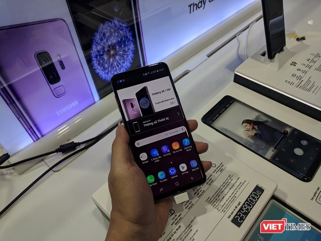 Galaxy S9/S9+ trong ngày mở bán chính thức đầu tiên tại Việt Nam ảnh 2 Galaxy S9/S9+ trong ngày mở bán chính thức đầu tiên tại Việt Nam ảnh 2