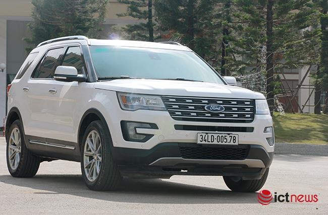 So sánh Toyota Land Cruiser Prado với Ford Explorer 2017 ảnh 1 So sánh Toyota Land Cruiser Prado với Ford Explorer 2017 ảnh 1