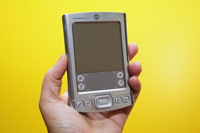 iPhone tròn 10 năm: Những thiết bị “hết đường sống” vì smartphone của Apple ảnh 4 iPhone tròn 10 năm: Những thiết bị “hết đường sống” vì smartphone của Apple ảnh 4