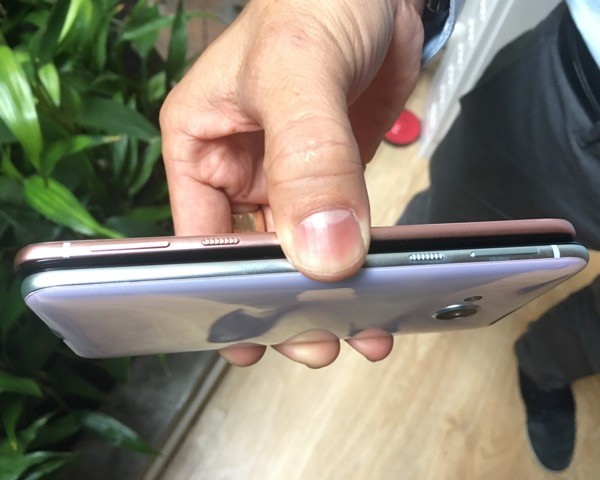 HTC U Ultra và U Play có mặt tại Việt Nam ảnh 7 HTC U Ultra và U Play có mặt tại Việt Nam ảnh 7