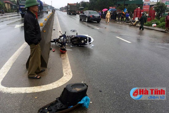 Xe sang Rolls-Royce Ghost gây tai nạn liên hoàn tại Hà Tĩnh ảnh 2