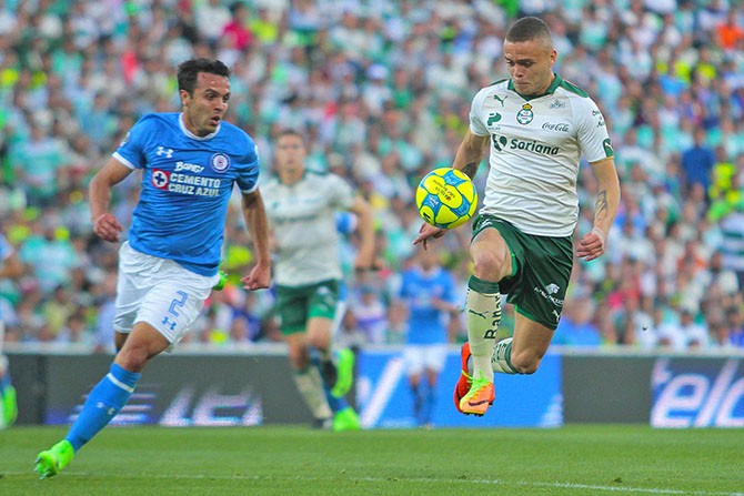 Một trận đấu bóng thuộc Liga MX