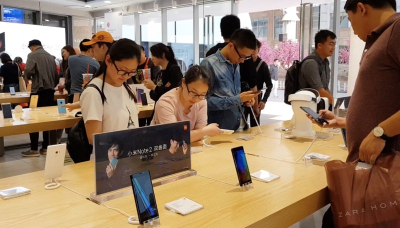 Xiaomi trả lời về smartphone tại Việt Nam có bản đồ đường lưỡi bò phi pháp