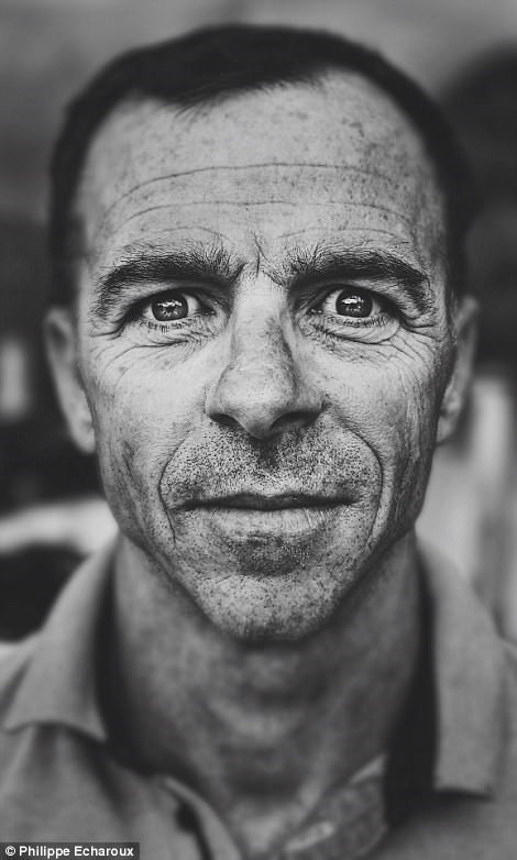 Dùng ống hút và hộp hamburger làm phụ kiện để chụp ảnh chân dung ảnh 2