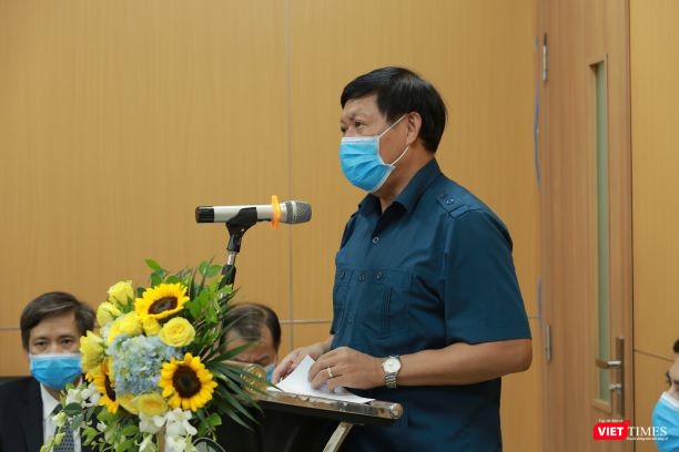 Thứ trưởng Bộ Y tế Đỗ Xuân Tuyên Thứ trưởng Bộ Y tế Đỗ Xuân Tuyên