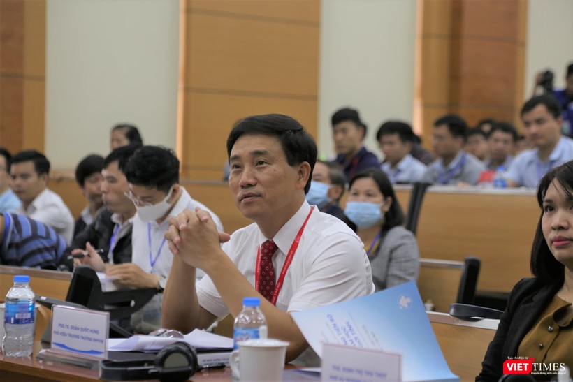 Các đại biểu dự hội nghị