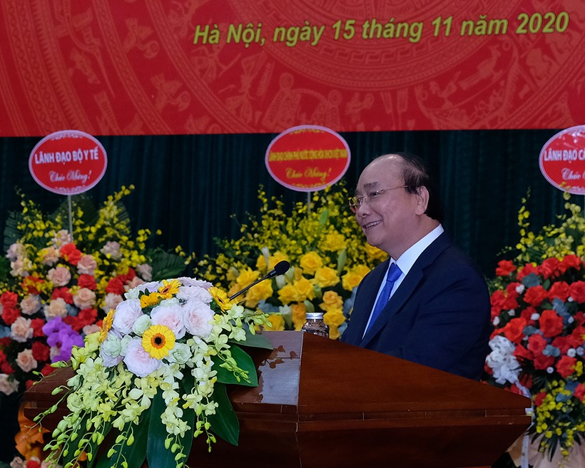 Thủ tướng Nguyễn Xuân Phúc nhấn mạnh: GS.TS. Nguyễn Thanh Long là người lãnh đạo có trình độ, kinh nghiệm (ảnh: Trần Minh)