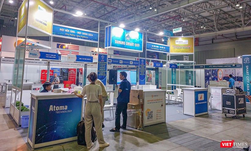 Gian trưng bày của UBND TP Đà Nẵng tại Diễn đàn và triển lãm quốc tế TP thông minh châu Á tại Việt Nam