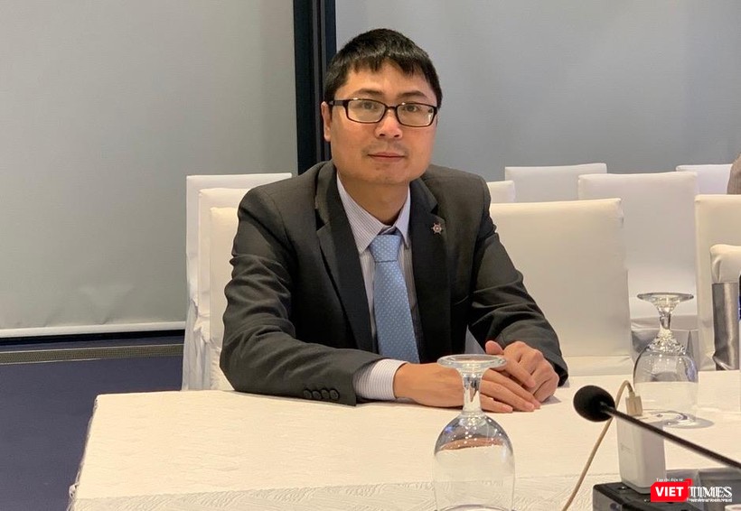 Theo ông Nguyễn Quang Đồng, khủng hoảng truyền thông của EVN xảy ra do thiếu quan tâm đến khách hàng. vt-nguyen-quang-dong-4574-3266.jpeg