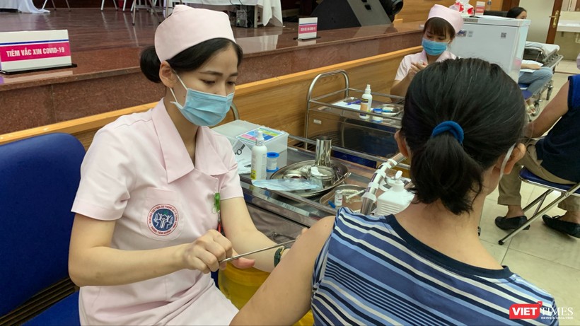 Tiêm vắc xin là giải pháp căn cơ phòng chống bạch hầu VT_tiêm an toàn.JPG