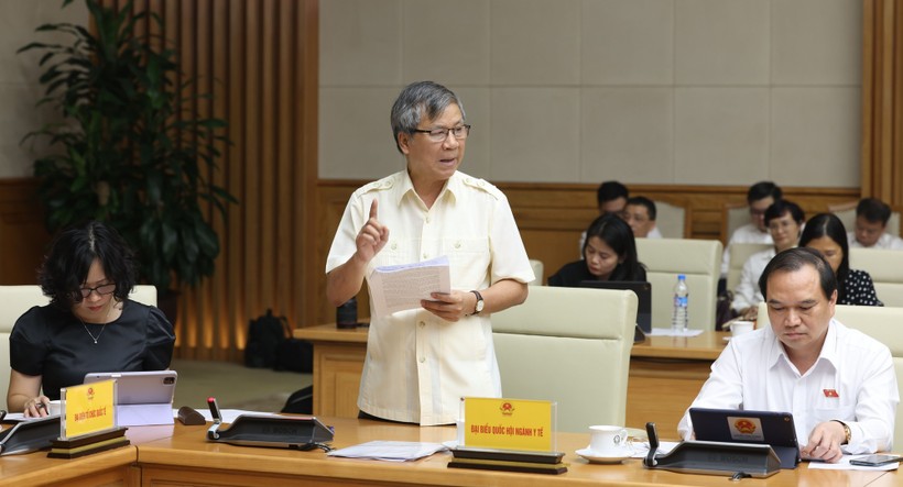 GS Nguyễn Anh Trí đề nghị tạo điều kiện để y tế tư tham gia cung cấp dịch vụ công. Ảnh: VGP/Đức Tuân ong-nguyen-anh-tri-1751973530265350464762.jpg