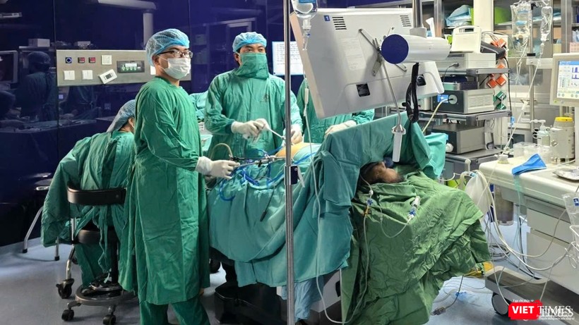 Ca mổ đặc biệt cho cụ ông 96 tuổi tại BVĐK Xanh Pôn VT_1.jpg