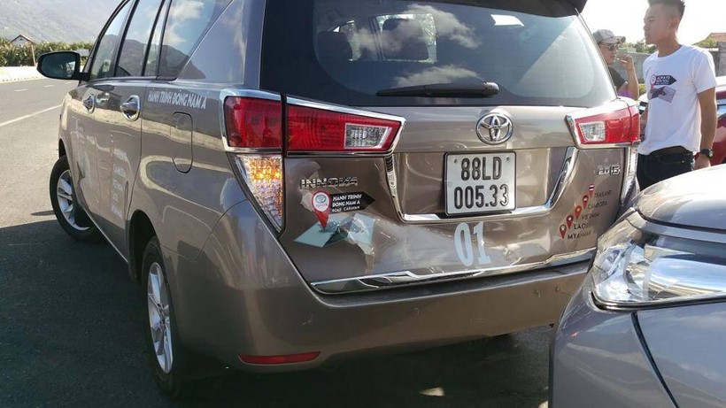 Nếu chạy quá gần xe phía trước, nguy cơ va chạm là rất cao Nếu chạy quá gần xe phía trước, nguy cơ va chạm là rất cao