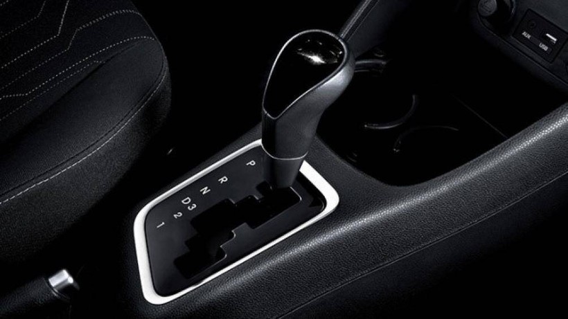 Nếu để ở vị trí N, xe không thể ngừng lại tức thời khi gặp tình huống nguy hiểm Nếu để ở vị trí N, xe không thể ngừng lại tức thời khi gặp tình huống nguy hiểm