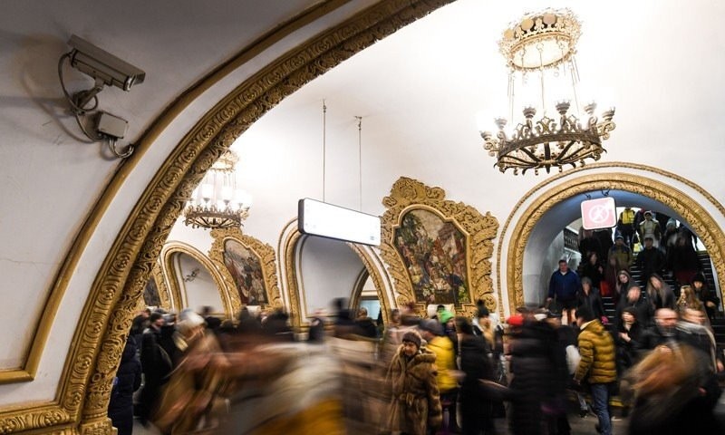 Hệ thống camera tại một ga tàu điện ở Moskva hồi tháng 1/2020. Ảnh: AFP.