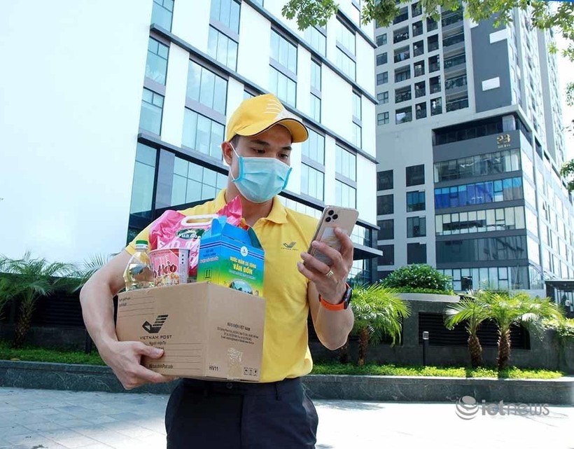 Vietnam Post và Viettel Post đã làm việc với hơn 50 siêu thị, cửa hàng thực phẩm để phối hợp chuyển hàng đến người dân tại các địa phương giãn cách.